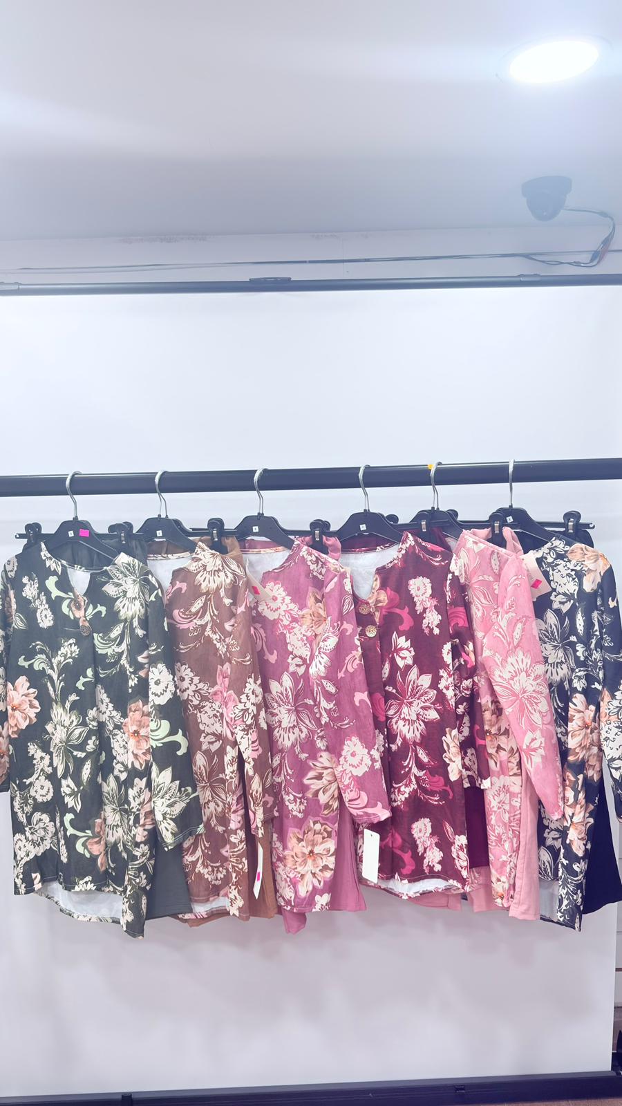 Casual Floral Patterned Blouse and Trousers Combo