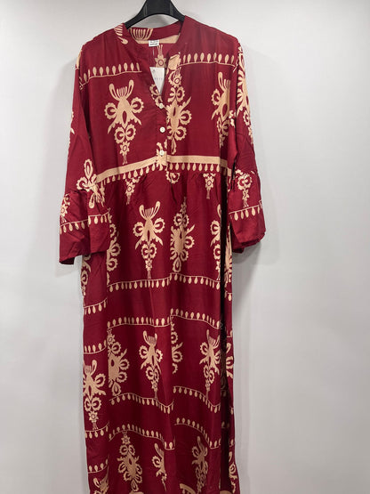 Elegant Traditional Motif Print Long Kurti