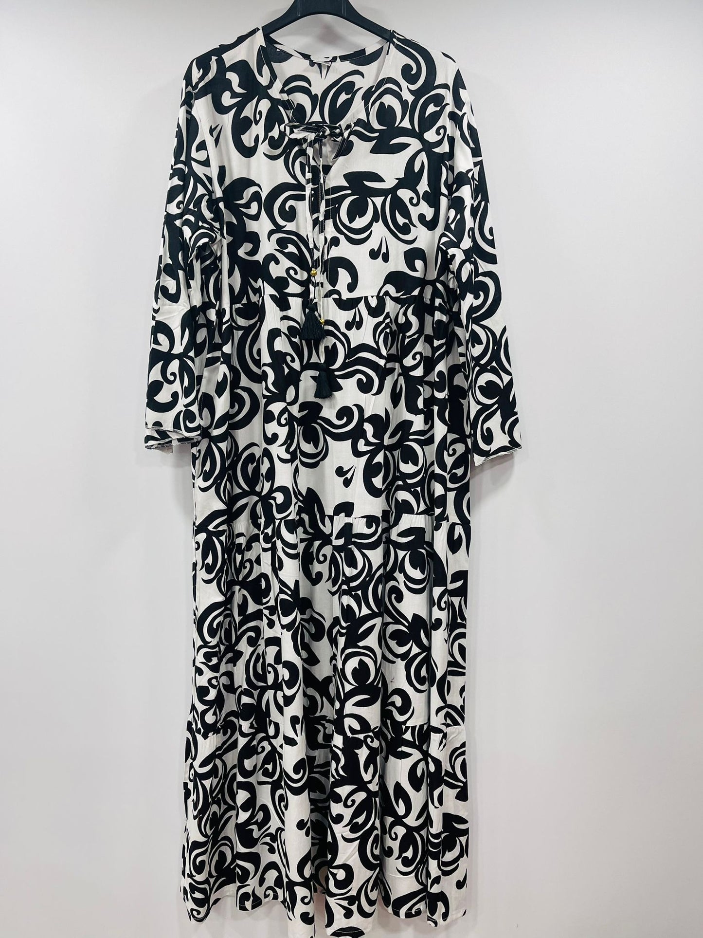 Casual Arabesque Printed Loose-Fit Maxi Dress