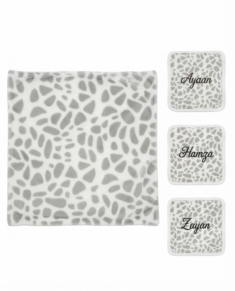 Personalised Baby Giraffe Print Blanket | Soft Fleece Baby Blanket - MANSURI FASHIONS