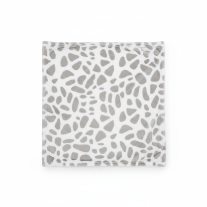 Personalised Baby Giraffe Print Blanket | Soft Fleece Baby Blanket - MANSURI FASHIONS