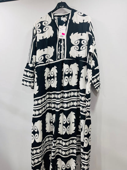 Women's Loose-Fit Bohemian Print Dress with Ruffled Sleeves - MANSURI FASHIONS